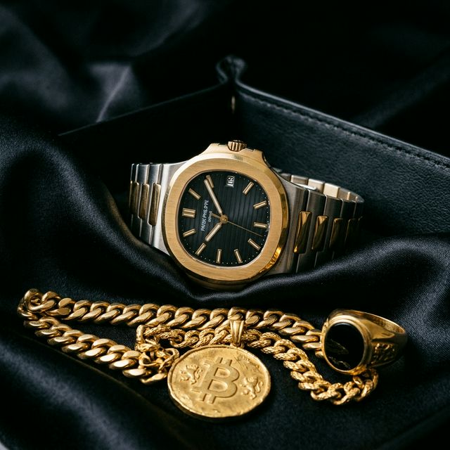 Solid 18k Gold Wedding Band (6mm)