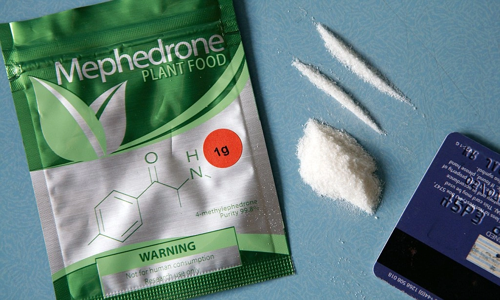 Mephedrone analogs